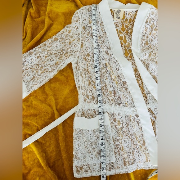 VINTAGE 70s Sears Lace Robe - Picture 8 of 9